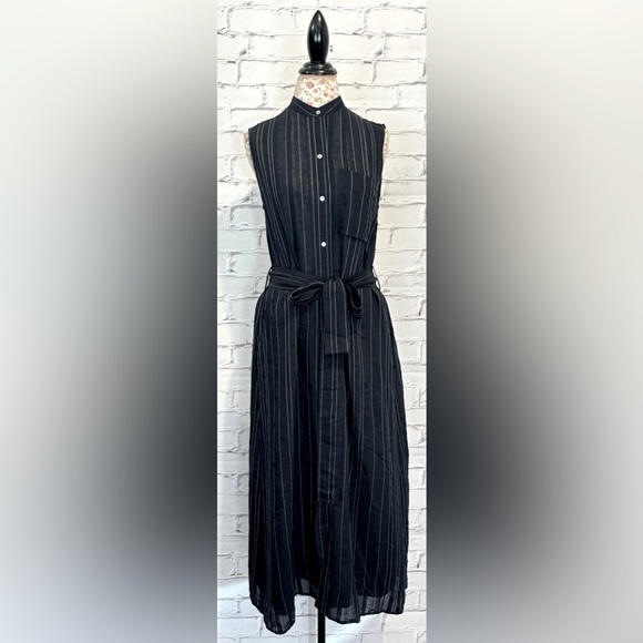 Vince Navy Blue and White Short Sleeve Drapey Stripe Shirred Dress - Size Medium - Picture 4 of 9
